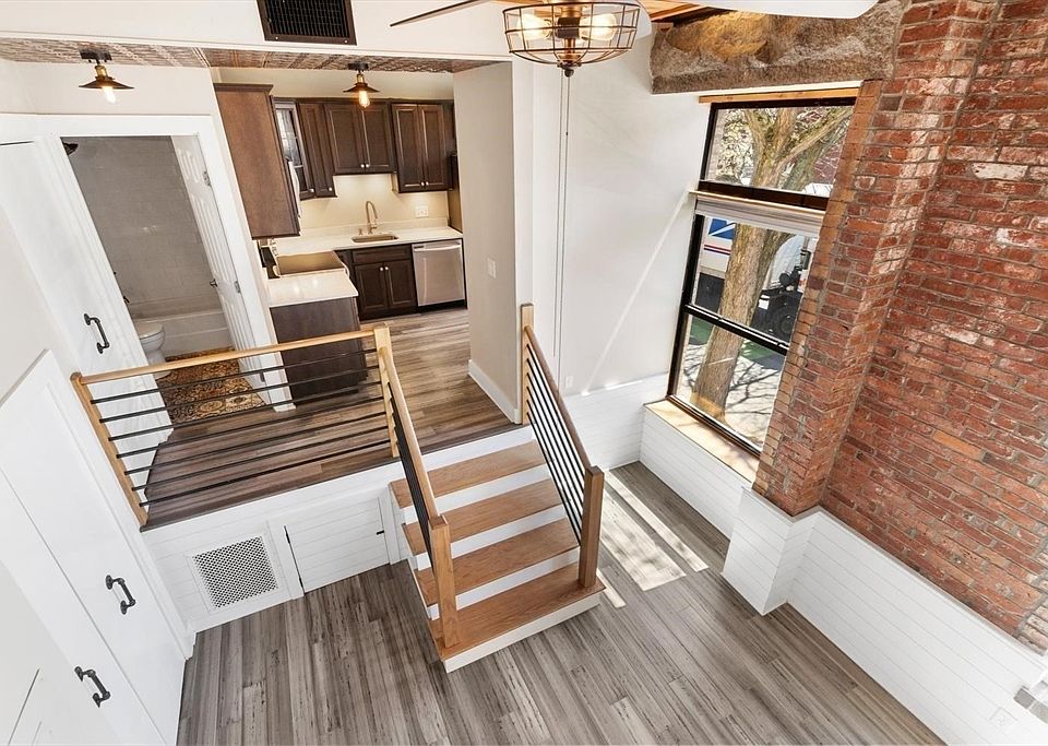 1st image of 24 Norman St APT 111