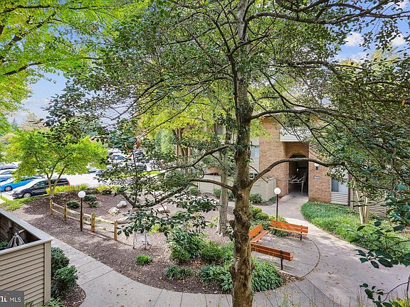 5th image of 19439 Brassie Pl APT 201