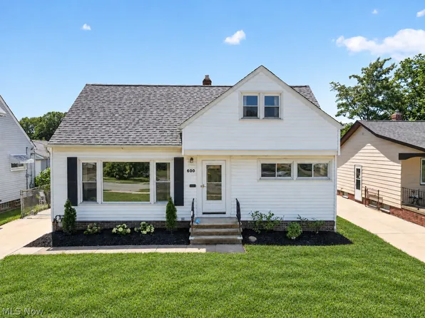 600 E 315th St, Willowick, OH 44095
