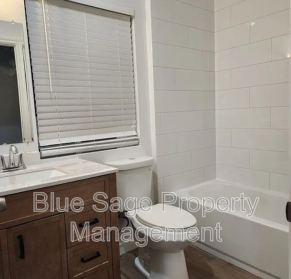1965 Baker View Dr — Photo 32