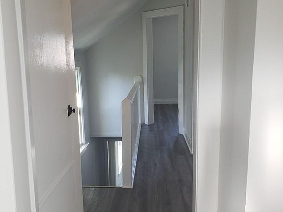 4th image of 241 Everts Pl Floor 2