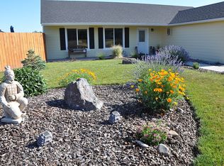90 Chiesa Pl, Sequim, WA 98382