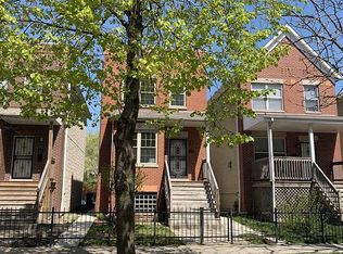 910 E 40th St, Chicago, IL 60653