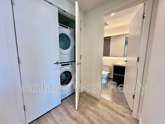 4th image of 238 Leon Ave #1701