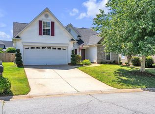19 Twinings Dr, Simpsonville, SC 29681