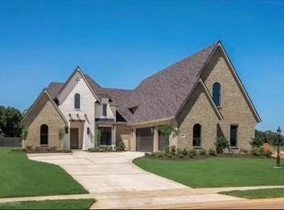 627 Caledonia Dr, Bossier City, LA 71111