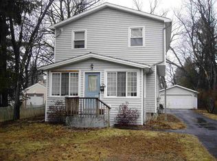 15 Middlesex Rd, East Greenbush, NY 12061