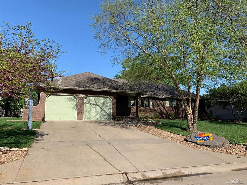 1st image of 139 S Bradley Dr