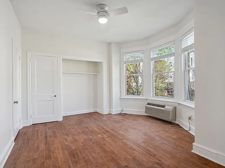4815 Baltimore Ave — Photo 7