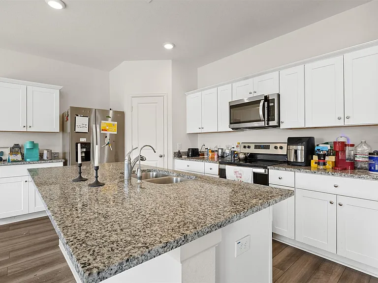 7826 Pink Dahlia Dr — Photo 13
