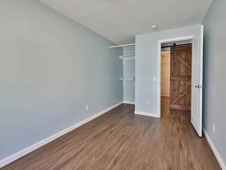 5036 Raymond Pl — Photo 32