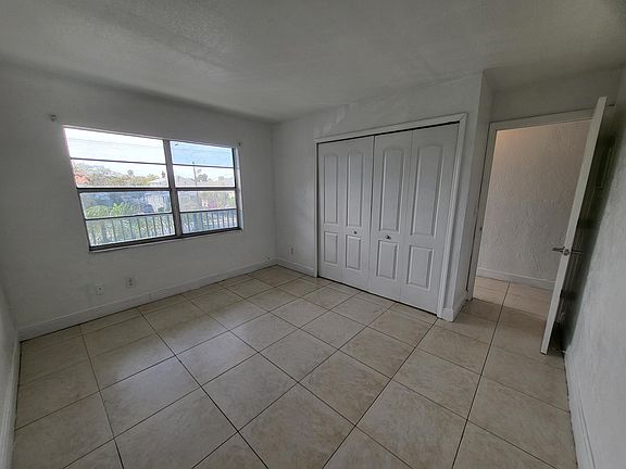 4th image of 101 S Peninsula Dr APT 210