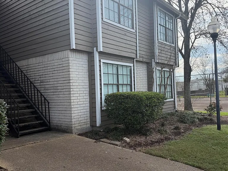 4444 Victory Dr #1208 — Photo 1