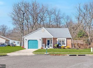 4 Pinecrest Ct, Deptford, NJ 08096