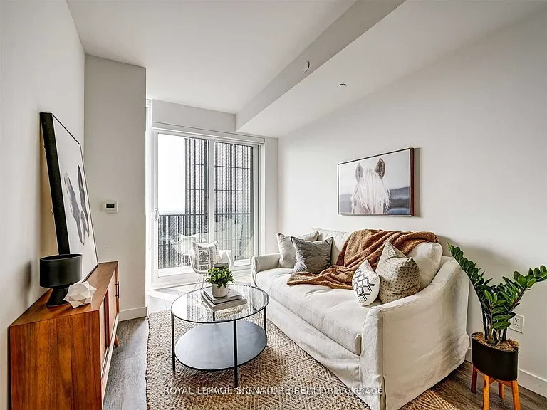 8 Eglinton Ave E #5303 — Photo 7