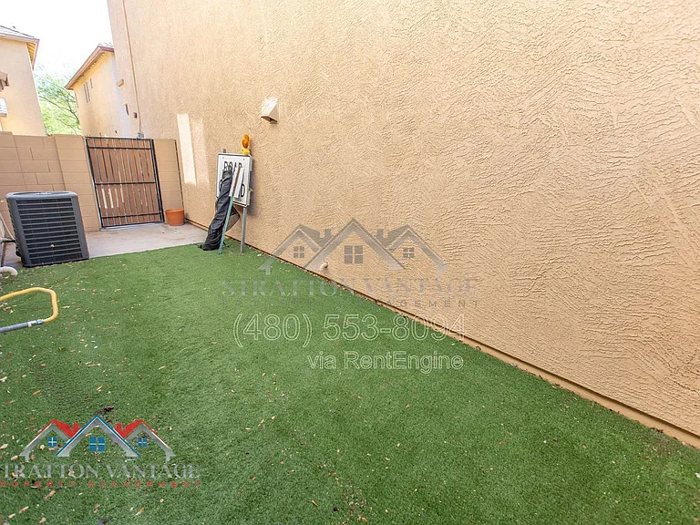 9136 W Meadow Dr — Photo 39