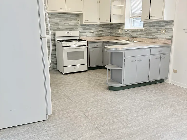 6520 N Richmond St #B — Photo 14
