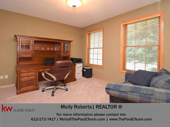 5th image of 2361 Arnold Palmer Dr NE
