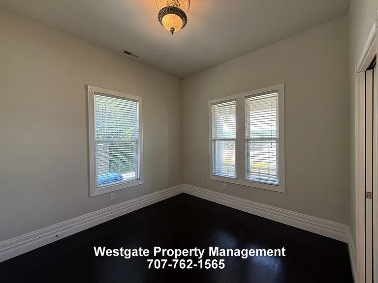 728 Petaluma Blvd S — Photo 6