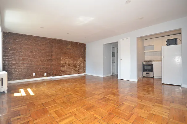 Rented by Avian Village Realty | media 9