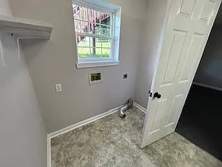 407 Bertha Way — Photo 8