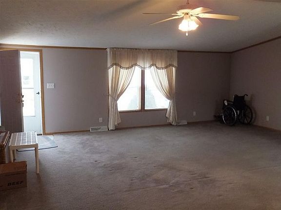 4th image of 11221 Chestnut Sq