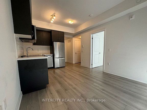 4th image of 85 Attmar Dr #138