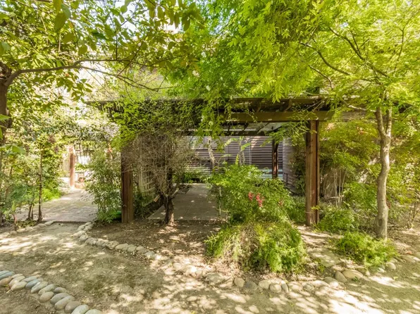 940 3rd St, Clovis, CA 93612