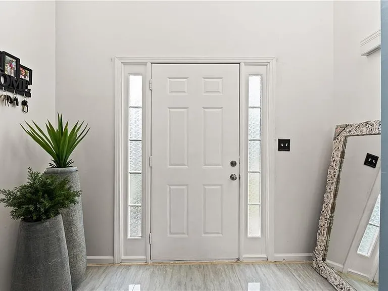 4155 Soaring Dr — Photo 3