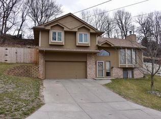 343 Skyline Dr, Council Bluffs, IA 51503