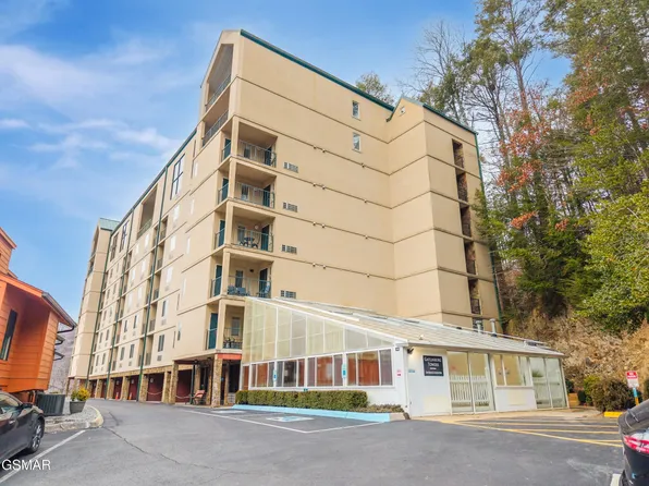 413 Baskins Creek Rd #U-603, Gatlinburg, TN 37738