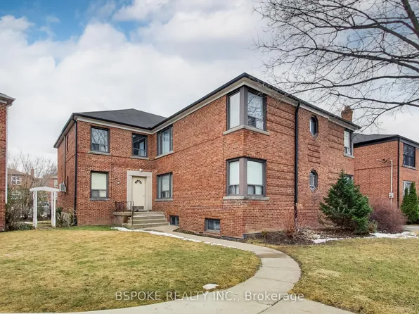 7 Warwick Ave #3, Toronto, ON M6C 1T5