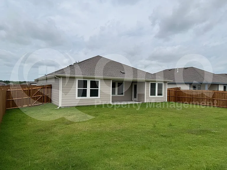 1213 Bristlecone Dr — Photo 15