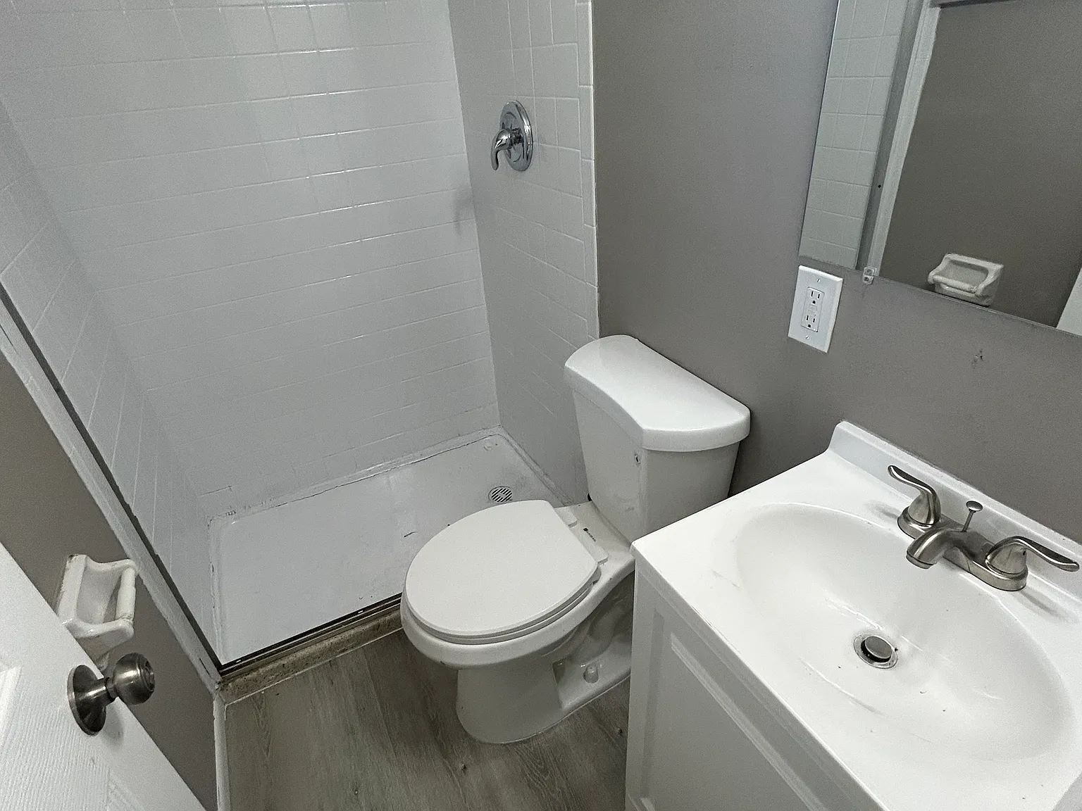 3 bed, 1.5 bath, 988 sqft, $1,425 — Photo 4