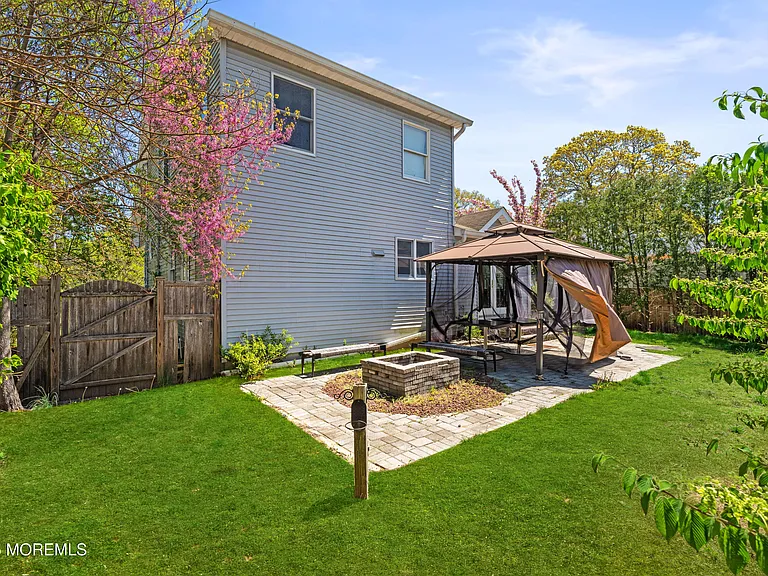 216 Chatham Ave — Photo 5