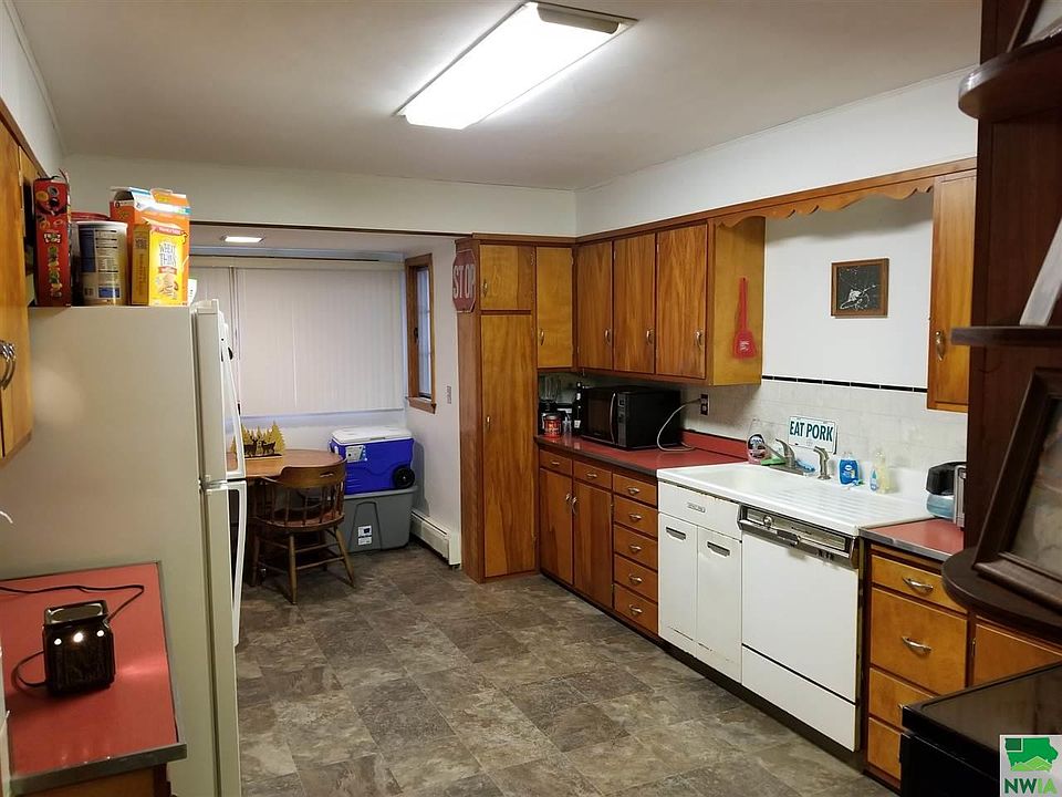 2nd image of 310 S Fulton St