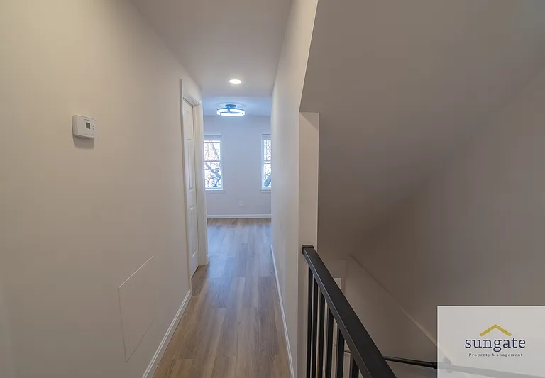 1911 Eastern Ave — Photo 21