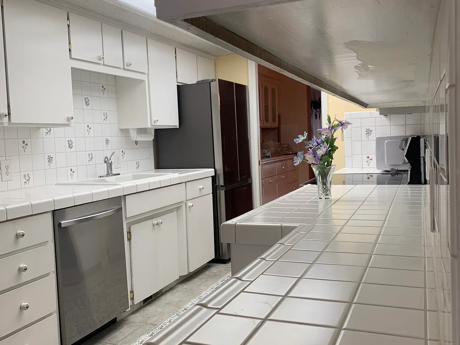 3 bed, 1880 sqft, $1,950 — Photo 3