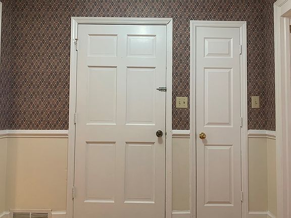 5th image of 269 Cherry Ln
