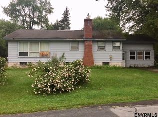 6 Loretta Ln, Castleton, NY 12033