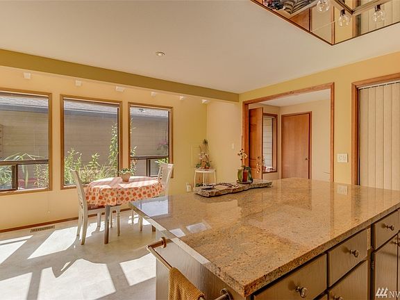 5th image of 1314 Evergreen Park Dr SW APT L