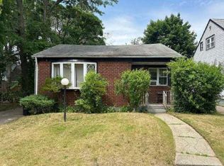 120-46 238th St, Cambria Heights, NY 11411