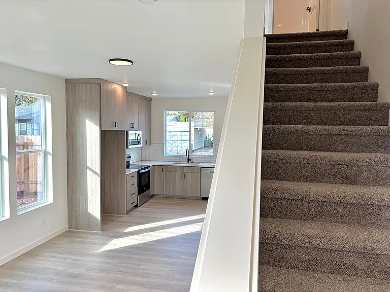 7582 N Alma Ave — Photo 8