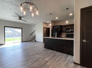 6807 W Gresford Pl, Sioux Falls, SD 57106