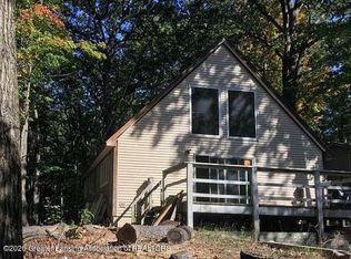 5460 Hillcrest St, Gladwin, MI 48624