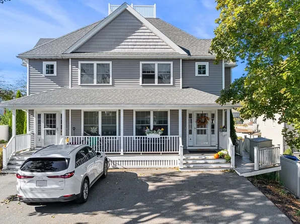 2-4 Gracie Ln, Swampscott, MA 01907