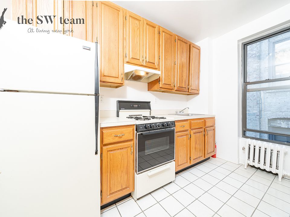 2nd image of 108 W 81st St #4R