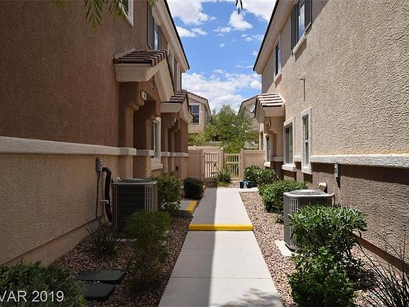 2nd image of 9997 Diamond Summit Ct Unit 101