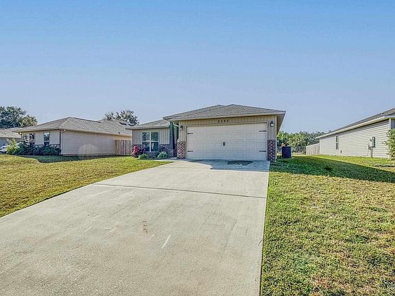 4th image of 5585 Peach Dr