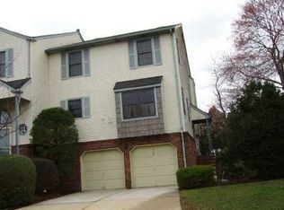 4106 Springbrook Dr, Edison, NJ 08820